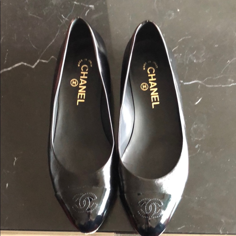 8/10 Chanel  blk size 38 euro no box
